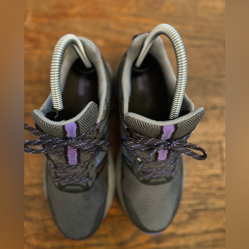 New Balance Womens 410 V8 Black Purple Trail Running Shoes WT410LQ8 US Size 6 - Picture 4 of 6